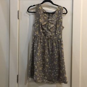 Grey flower print day dress